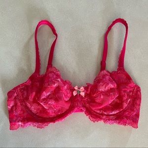 Victoria’s Secret Body by Victoria Unlined Lace Demi Bra 💗 hot pink 34B